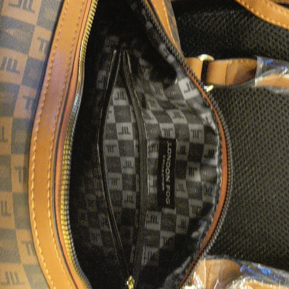 London Fog satchel color cognac